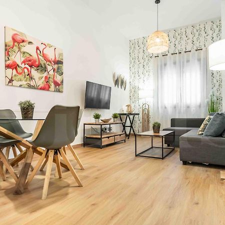 3Br Apartment With Parking And Patio In The Center By Rems Malaga Bagian luar foto