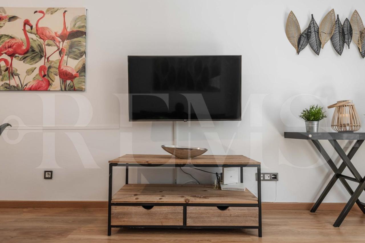 3Br Apartment With Parking And Patio In The Center By Rems Malaga Bagian luar foto