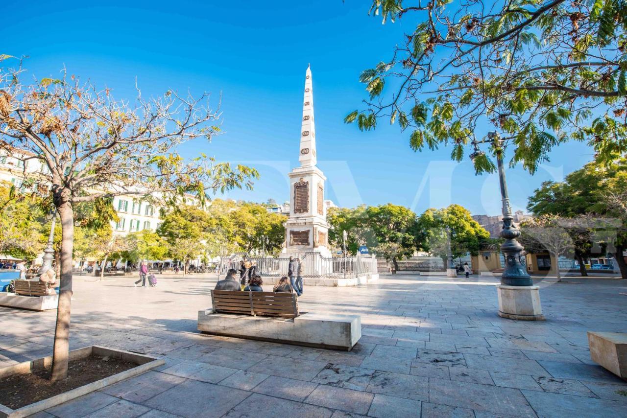 3Br Apartment With Parking And Patio In The Center By Rems Malaga Bagian luar foto
