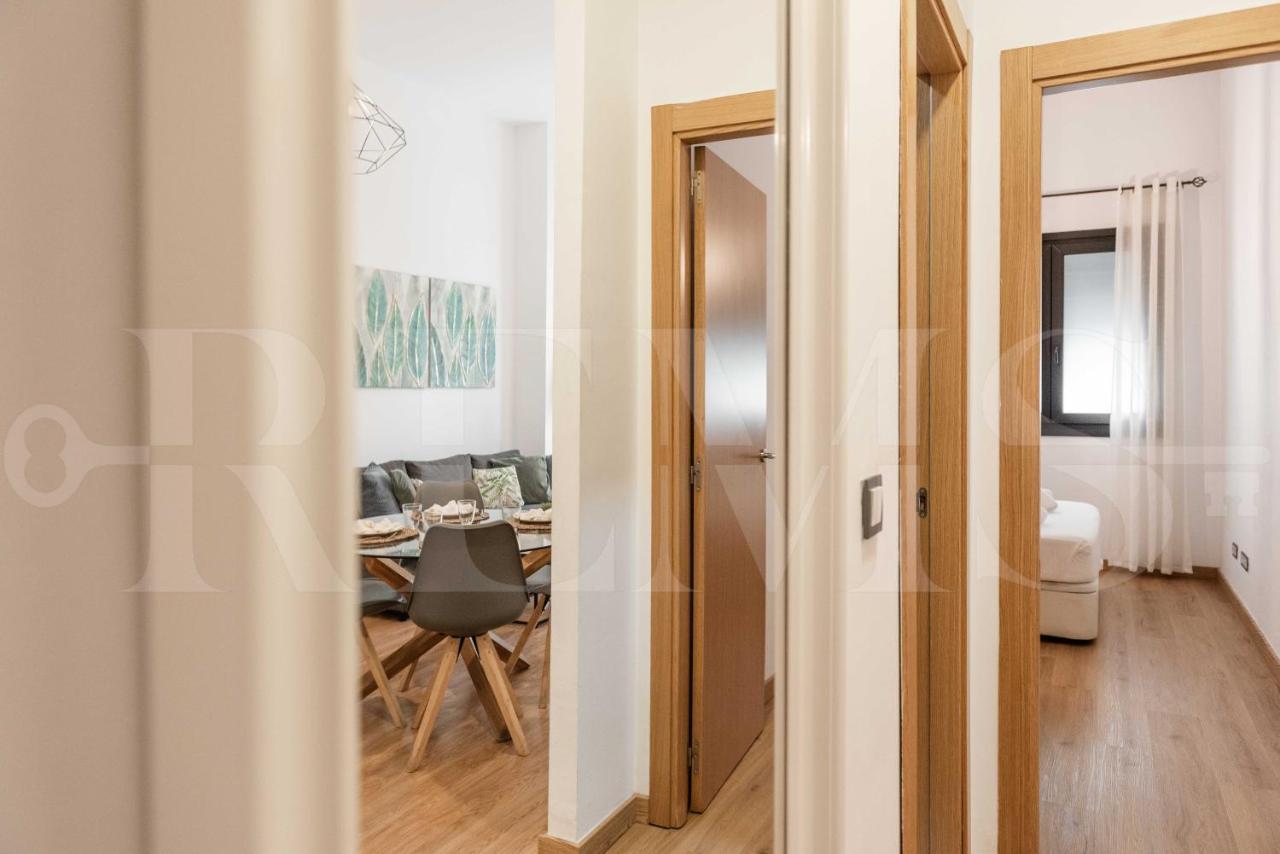 3Br Apartment With Parking And Patio In The Center By Rems Malaga Bagian luar foto