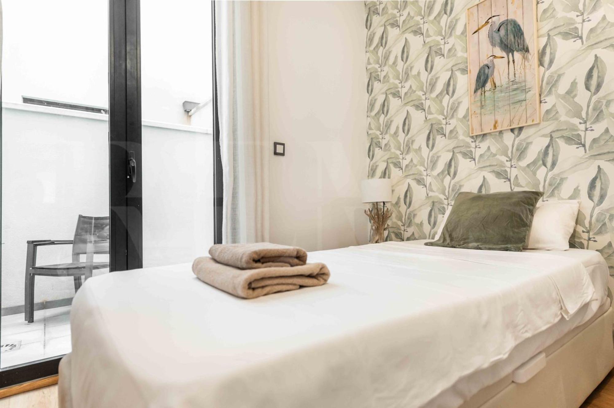 3Br Apartment With Parking And Patio In The Center By Rems Malaga Bagian luar foto