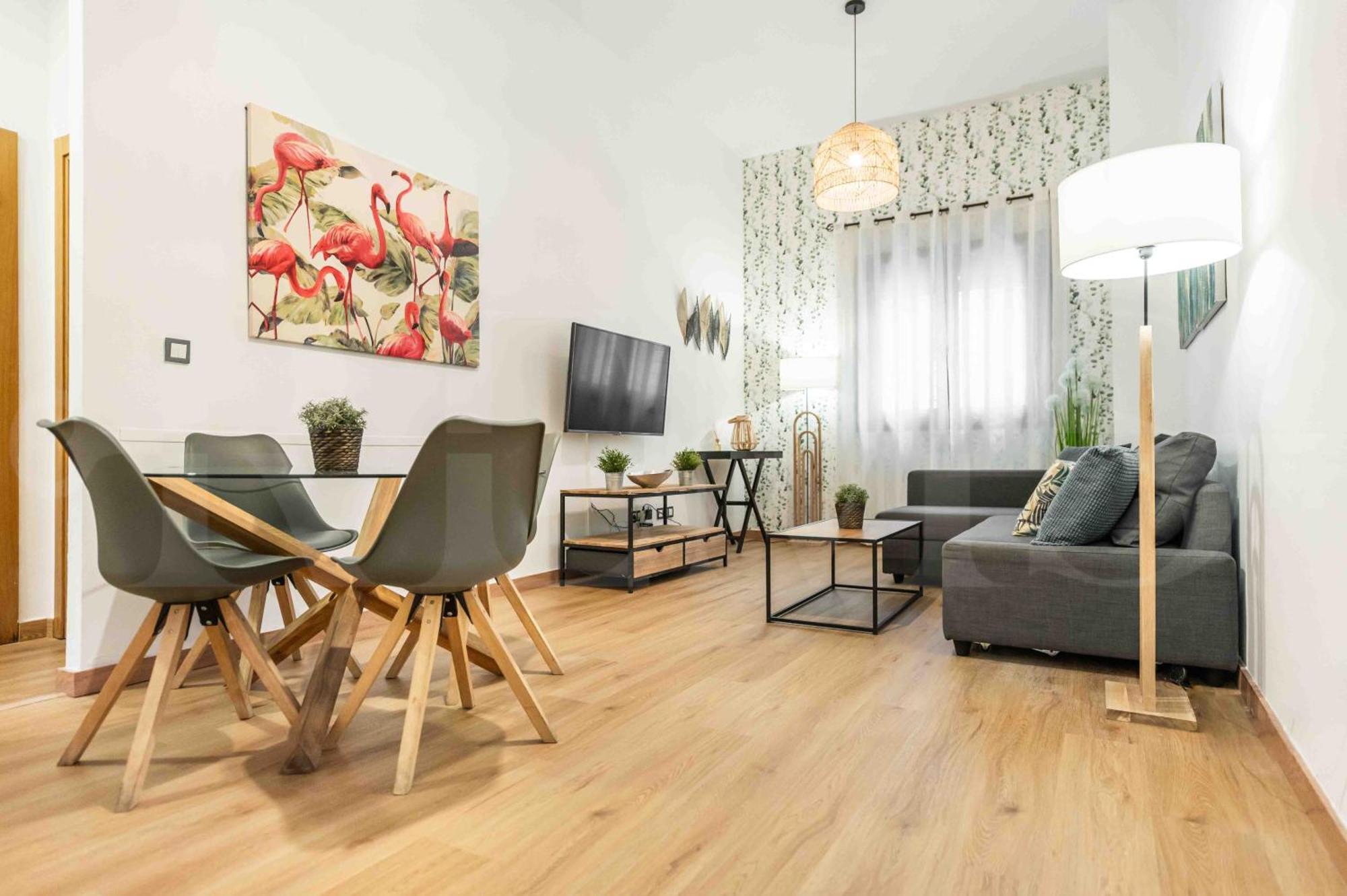 3Br Apartment With Parking And Patio In The Center By Rems Malaga Bagian luar foto